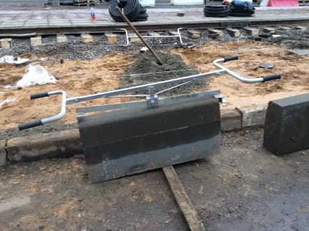 Захват-тандем для бордюра (поребрика)