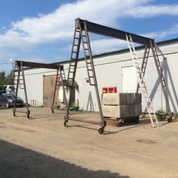 Портальный кран серии V с ручным приводом